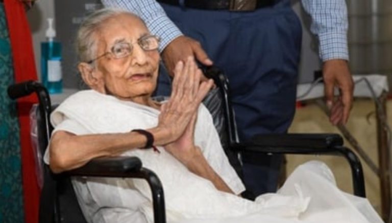 #PM मोदी जी की माता जी हीराबेन का शुक्रवार सुबह अहमदाबाद के अस्पताल में निधन